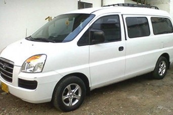 Servicio especializado de transporte en vans - Vans. Fuente: www.alquilerdevans.com